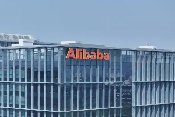 阿里入局，三巨头“血拼”即时零售